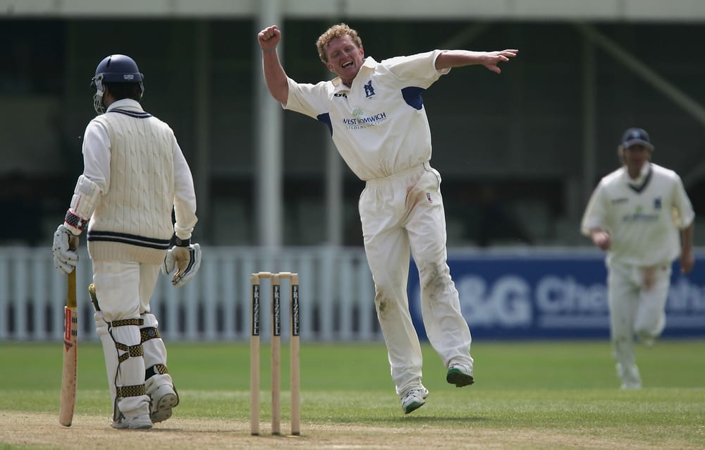 BIRMINGHAM, ENGLAND - APRIL 30: Dougie Brown of Warwickshire celebrates taking the wicket of Ben Scott of Middlesex during the Frizzell County Championship Division 1 match between Warwickshire and Middlesex at Edgbaston April 30, 2005 in Birmingham, England.  (Photo by Tom Shaw/Getty Images)