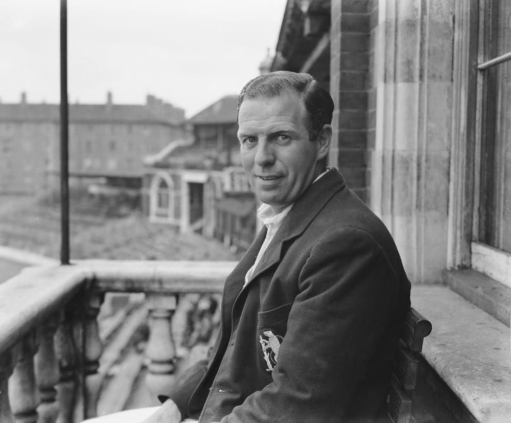 English cricketer Tom Dollery (1914 - 1987), of Warwickshire and England, July 1948. (Photo by Dennis Oulds/Central Press/Hulton Archive/Getty Images)